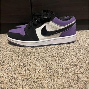 Purple Nike dunk low size 7 in men’s
